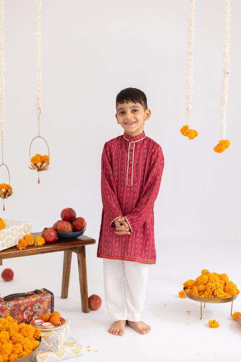 Pre-Order: Maroon stripes  printed muslin kurta set-set of 2