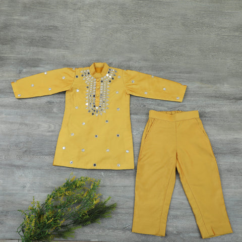 Pre-Order:KURTA WITH EMBROIDERY