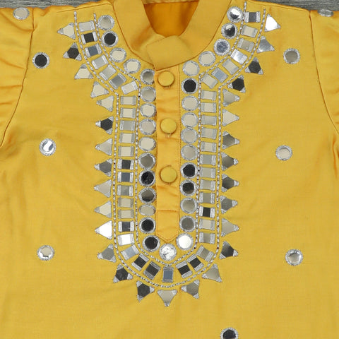 Pre-Order:KURTA WITH EMBROIDERY