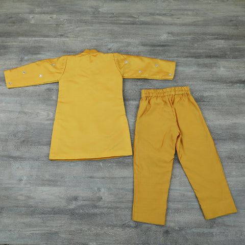 Pre-Order:KURTA WITH EMBROIDERY