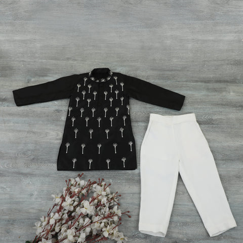 Pre-Order: KURTA WITH PEARL N CUT DANA HAND EMBROIDERY