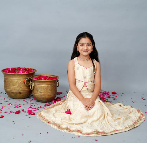 Pre-Order: Gulnoor Lehenga Set