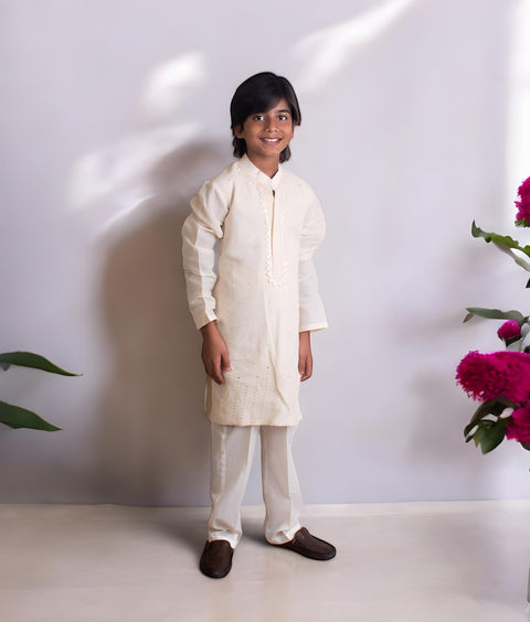 Pre-Order: Off White Mukesh Work Kurta with Pant