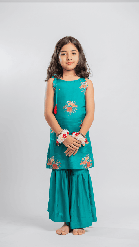 Pre-Order: KNOT KURTA SET WITH SHARARA