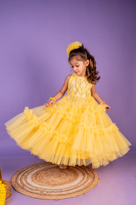 Pre-Order: Gendaphool Gown