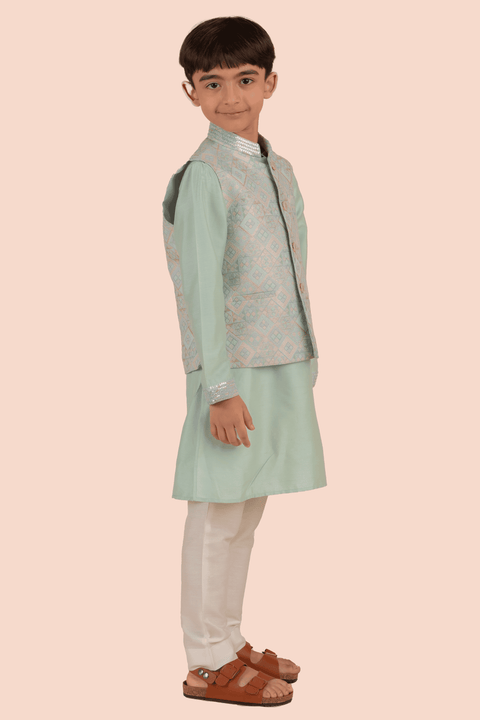 Pre-Order: Kurta Set With Printed Bandi, Embroidered Sleeve and Collar Detailing