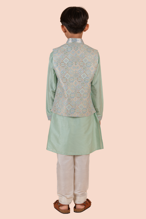 Pre-Order: Kurta Set With Printed Bandi, Embroidered Sleeve and Collar Detailing