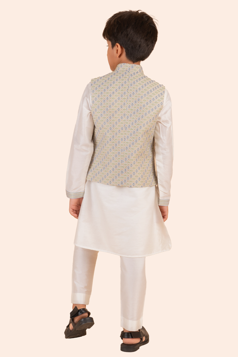 Pre-Order: Kurta Set With Printed Bandi, Embroidered Sleeve and Collar Detailing