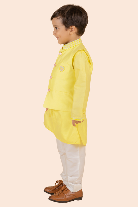 Pre-Order: Bandi Set with Heart Embroidery