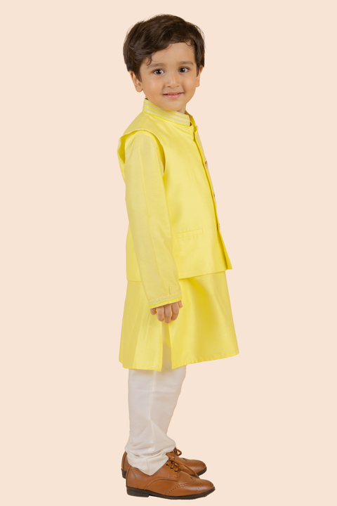 Pre-Order: Bandi Set with Heart Embroidery