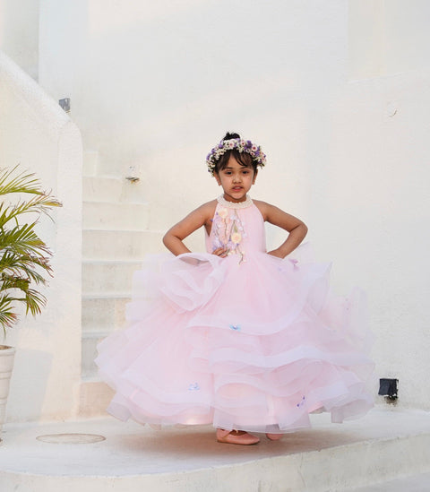 Pre-Order: Beautiful gown without wings