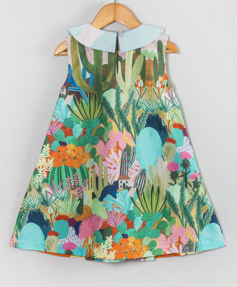 Floral garden dress with contrast collars and bows at the front waist-Green