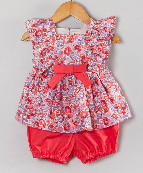 Floral print infant coordinate set with peach shorts n bow at waist-Pink