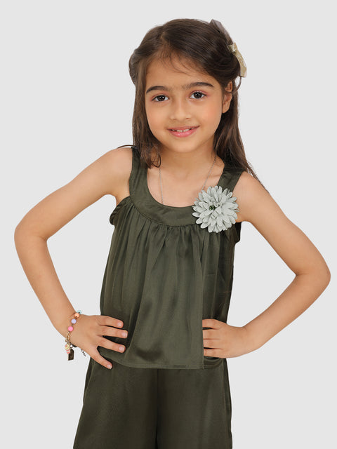 Embellished with neck flower gather Top/Culotte -Green