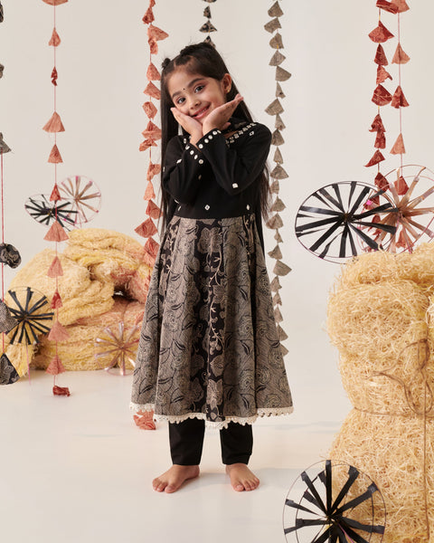Pre-Order: Girl Floral Jaal Suit Set-Black
