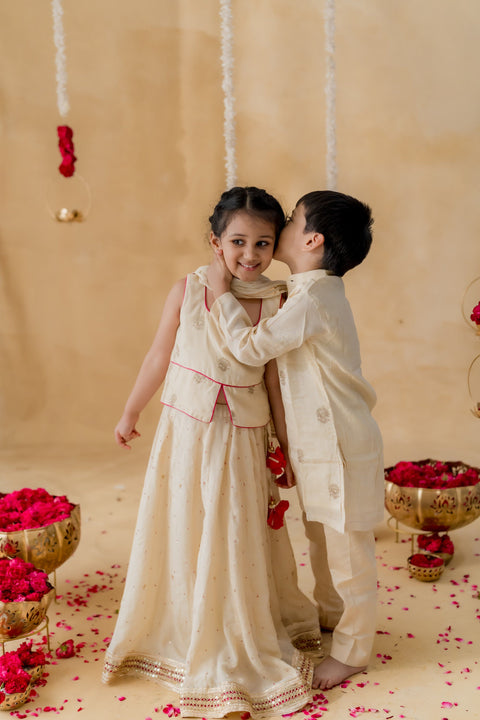 Pre-Order: Gulnoor Lehenga Set