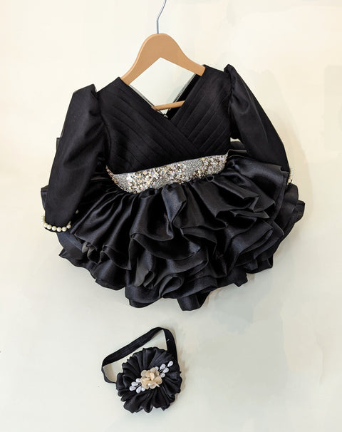 Pre-Order: Black swan dress with full sleeves