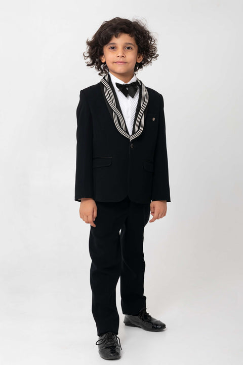 Pre-Order: CONTRAST PIPING DETAILING TUXEDO