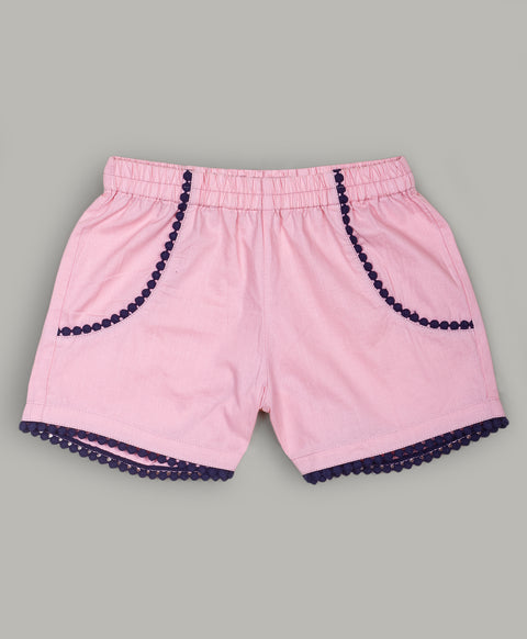 Shorts with contrast lace at the pockets + bottom edge-Pink