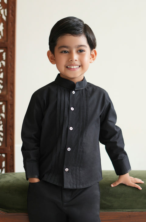 Pre-Order: Boy Solid Pleated Shirt-Black