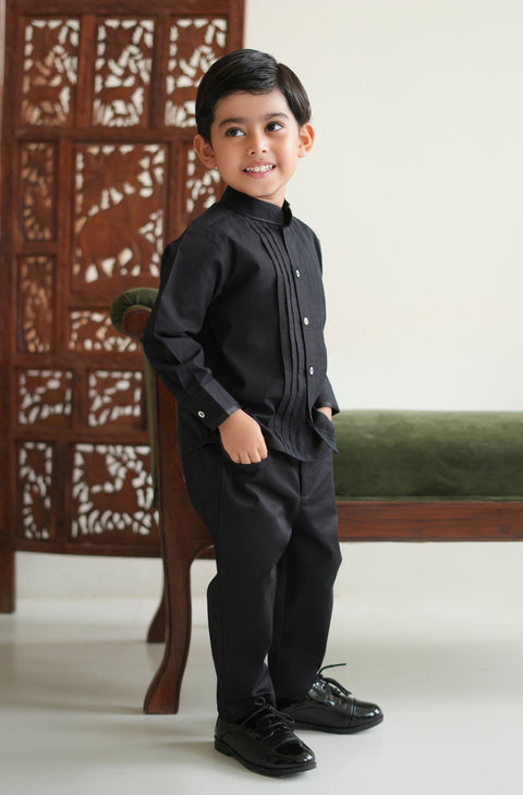 Pre-Order: Boy Solid Pleated Shirt-Black