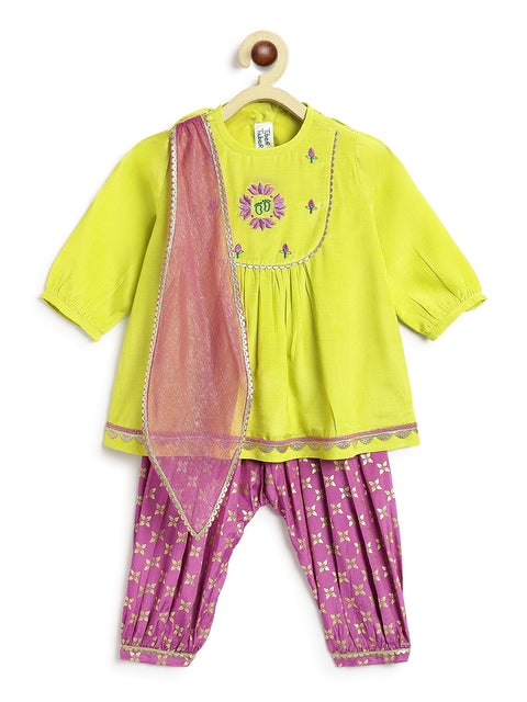 Pre-Order: Girl Lotus Embroidery Suit Set-Green