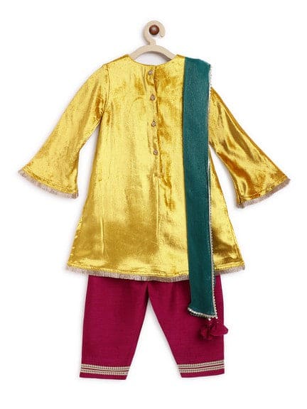 Pre-Order: Girl Velvet Kurta Set-Yellow