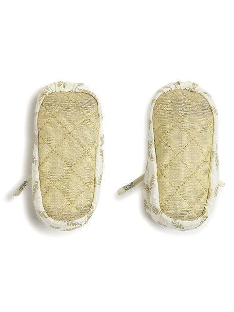 Pre-Order: Unisex Jamna Booties & Mittens Combo Set-Cream