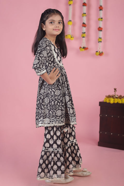 Aatya Kiids Black Embellished 3 dori Kurti with sharara - Black.