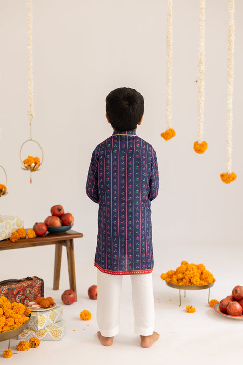 Pre-Order: Blue stripes  printed muslin kurta set-set of 2