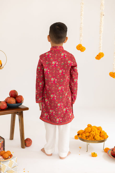 Pre-Order: Maroon jaal printed muslin kurta set-set of 2