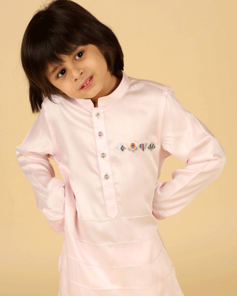 Pre-Order: Baby Pink Kurta with Chest Motif and Pants