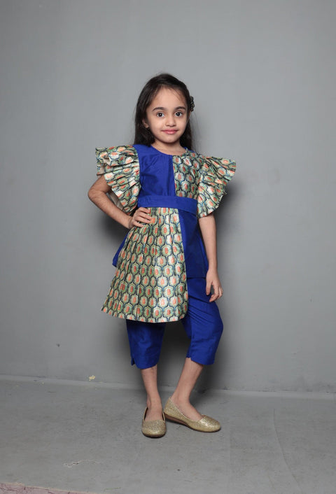 Pre-Order: Blue Pleated Top And Pant With Mask