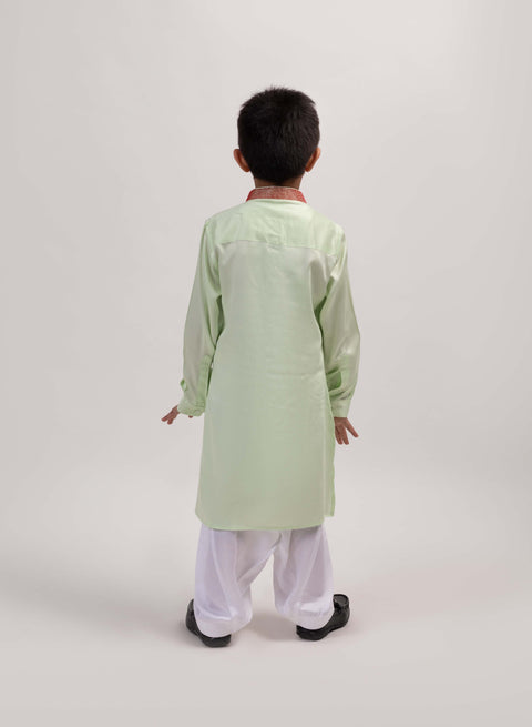 Pre-Order: Embellished green kurta set