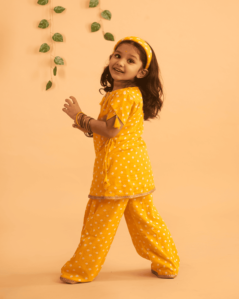 Pre-Order: Idika Bandhani Set in Yellow
