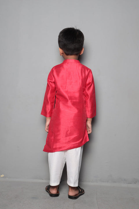 Pre-Order: Horse Carriage Broach Kurta With Pajama
