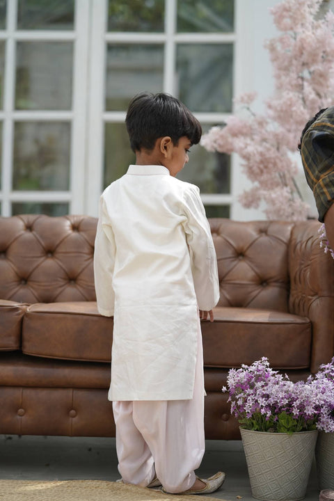 Pre Order: Off-White Kurta and Pink Salwar