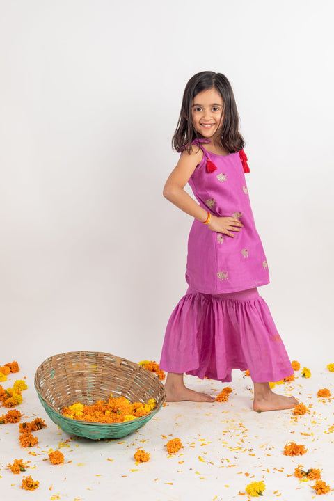 Pre-Order: Knot Kurta Set with Sharara