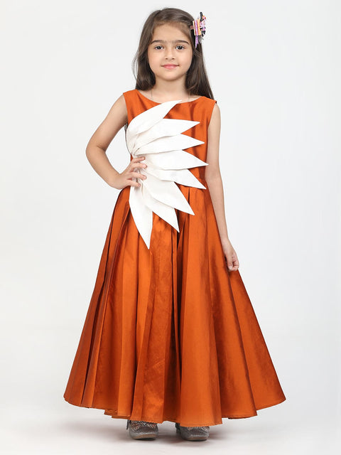 Pleated Gown with torso leaf