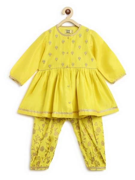 Girls Combo Co-ord Set And Bow Hairclip Gold Print- Yellow