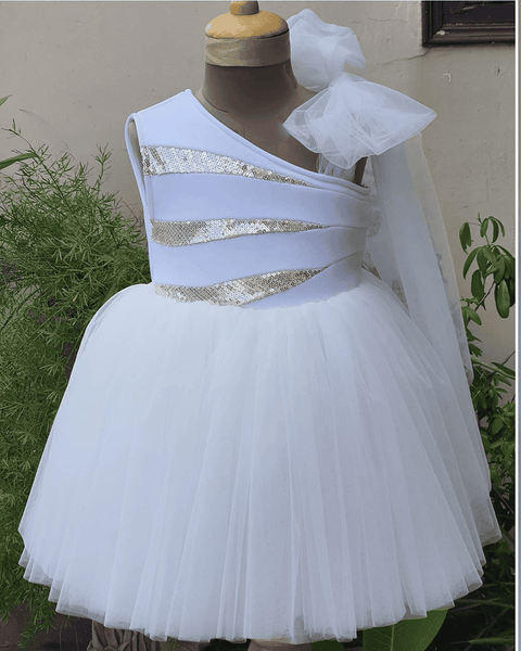 Pre-Order: White dress with sequins highlights