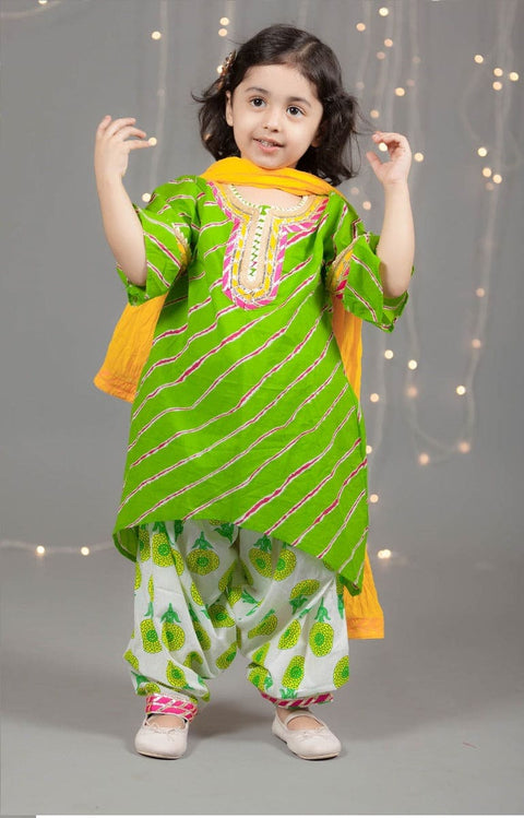 Pre-Order: Green Leheriya Kurti with Dhoti