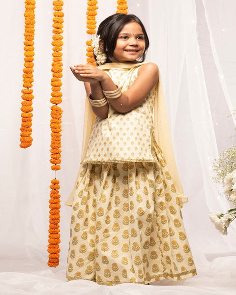Pre-Order: Girls Lehenga Set Printed Floral - Cream