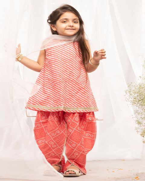 Pre-Order: Girls Suit Set Printed Leheriya - Pink