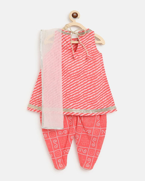 Pre-Order: Girls Suit Set Printed Leheriya - Pink